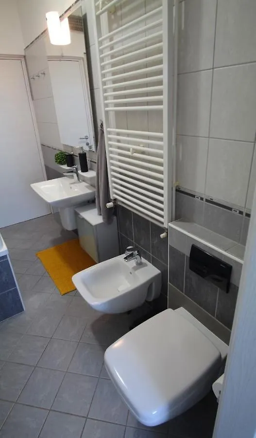 Apartment Flora Pula 0*,  Croatia
